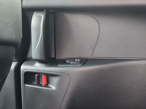 New 2027 Chrysler Pacifica Select FWD image 33
