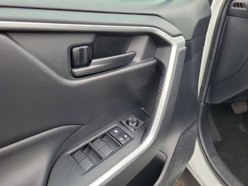 Used 2020 Toyota RAV4 LE w/ All Weather Liner Package image 20