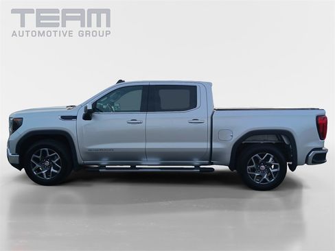 Used 2022 GMC Sierra 1500 SLE image 4