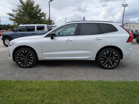 New 2026 Volvo XC60 B5 Ultra w/ Protection Package Premier image 7