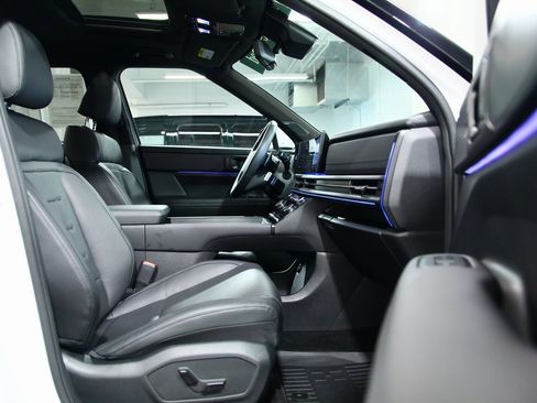 Used 2024 Hyundai Santa Fe Calligraphy image 24