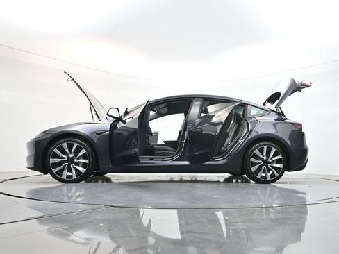 Used 2024 Tesla Model 3 Standard Range RWD image 59