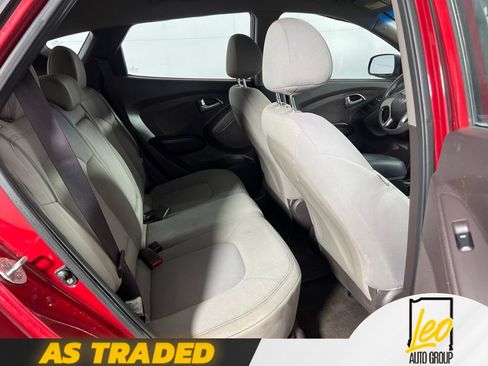 Used 2011 Hyundai Tucson GL FWD image 13