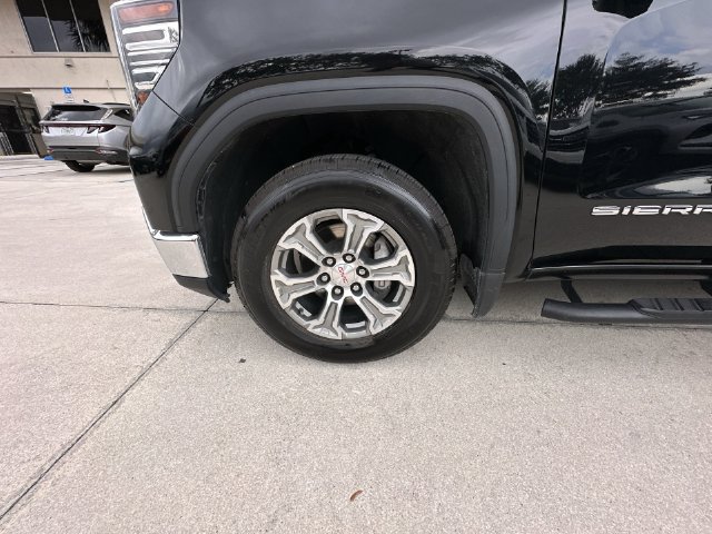 Certified 2024 GMC Sierra 1500 SLT RWD image 18