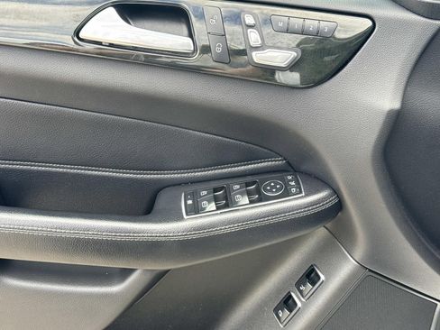 Used 2019 Mercedes-Benz GLS 450 4MATIC image 21