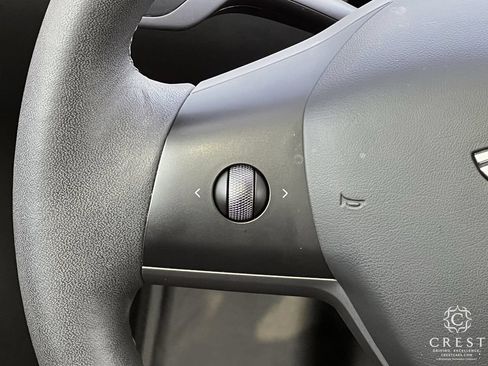 Used 2023 Tesla Model Y Performance AWD/4WD image 12