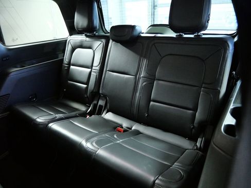 Used 2023 Lincoln Navigator Reserve AWD/4WD image 16