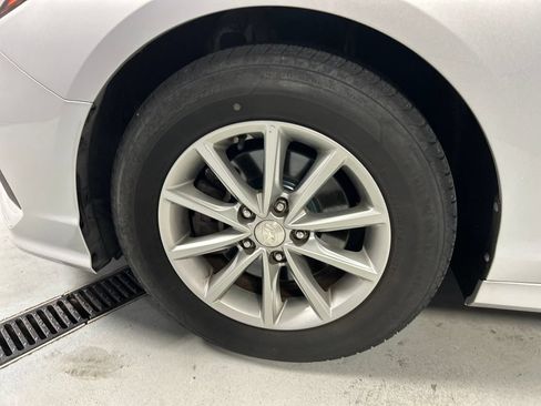 Used 2019 Hyundai Sonata SE FWD image 9