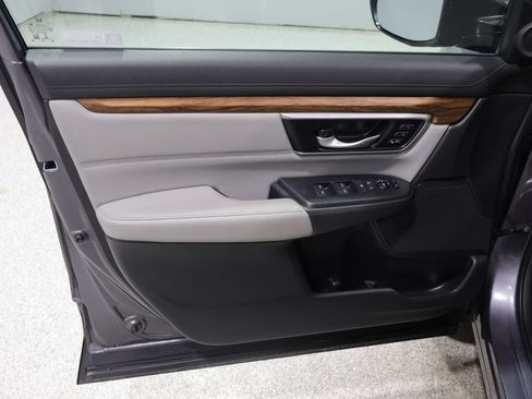 Used 2020 Honda CR-V Touring image 13