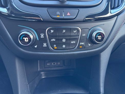 Used 2022 Chevrolet Equinox RS w/ RS Leather Package image 25