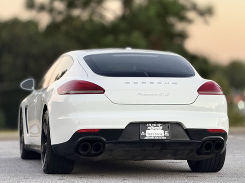 Used 2016 Porsche Panamera GTS image 4
