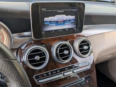 Used 2018 Mercedes-Benz GLC 300 image 21