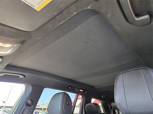 Used 2021 Mercedes-Benz GLS 580 4MATIC image 12