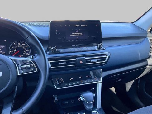 Used 2022 Kia Seltos S FWD image 7