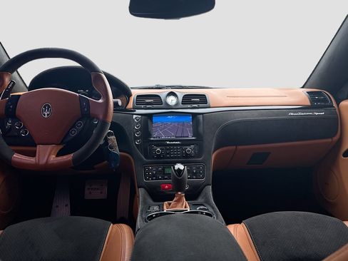 Used 2015 Maserati GranTurismo MC image 22