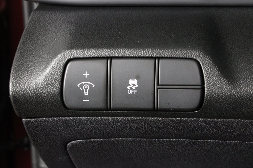 Certified 2024 Hyundai Elantra SEL FWD image 24