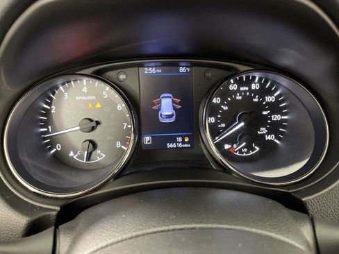 Used 2019 Nissan Rogue SV w/ Premium Package FWD image 20
