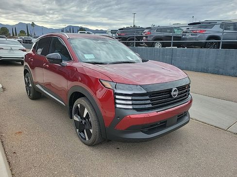 New 2026 Nissan Kicks SR image 9