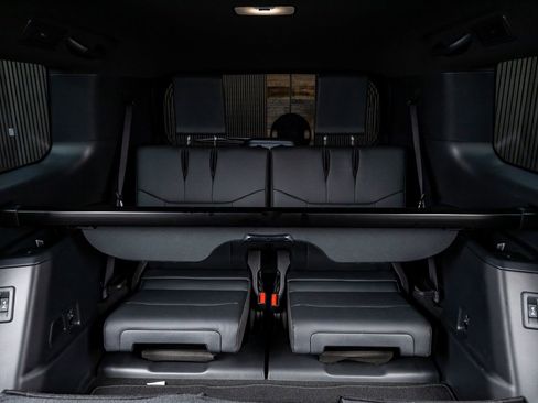 Used 2025 Lexus GX 550 image 36