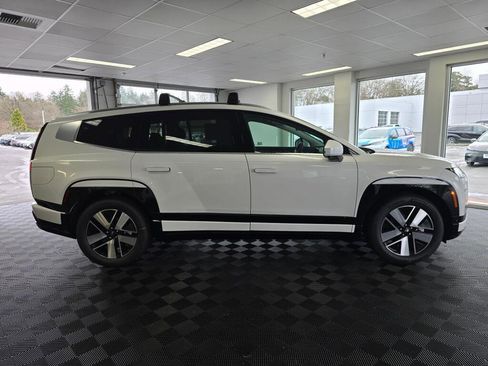 New 2026 Hyundai Ioniq 9 SEL image 3