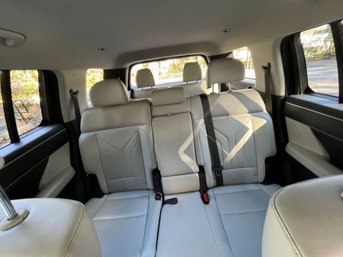 Used 2025 Hyundai Santa Fe SEL image 34