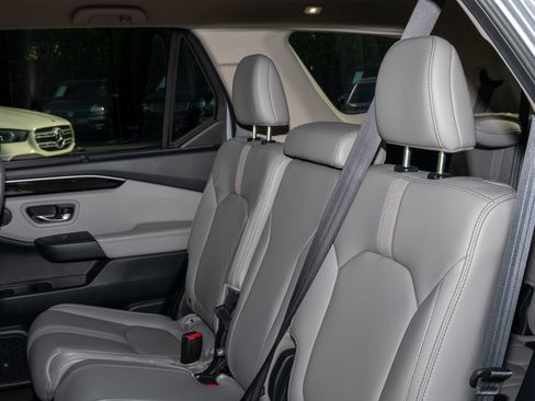 Certified 2023 Honda Pilot EX-L image 17