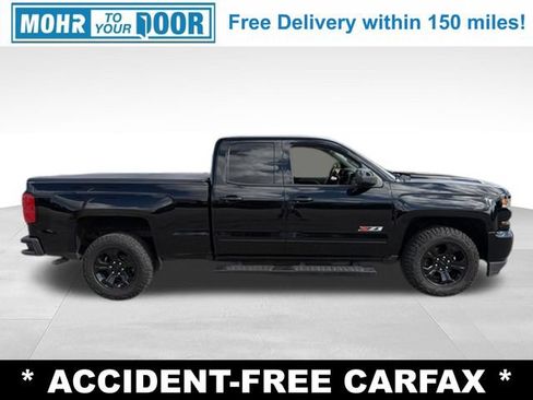 Used 2018 Chevrolet Silverado 1500 LT w/ Midnight Edition AWD/4WD image 7