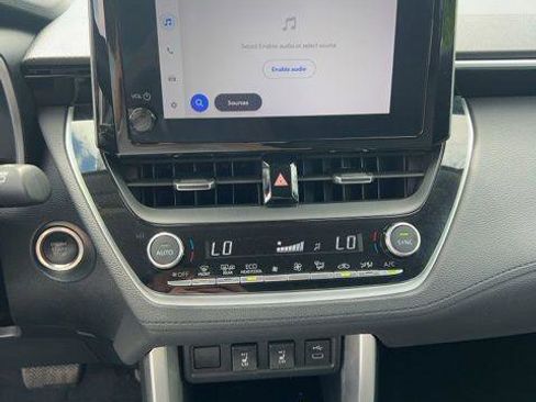 Certified 2023 Toyota Corolla Cross XLE FWD image 9