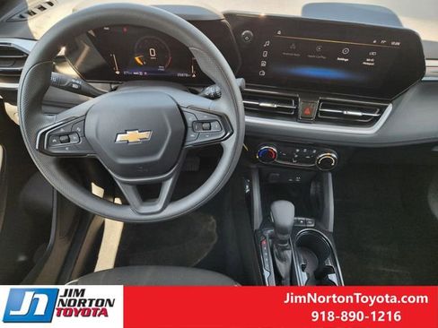 Used 2025 Chevrolet TrailBlazer LT AWD/4WD image 26