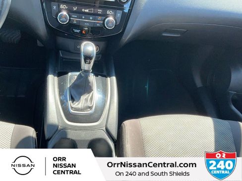 Used 2021 Nissan Rogue Sport SV image 23