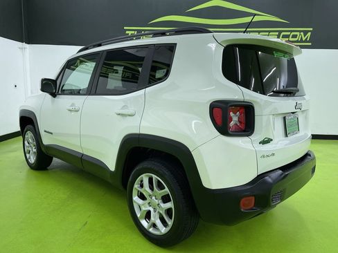Used 2017 Jeep Renegade Latitude AWD/4WD image 7