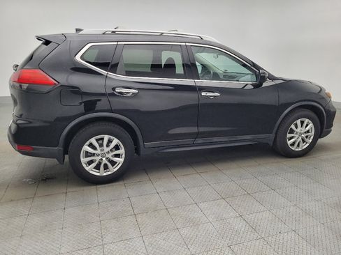 Used 2017 Nissan Rogue SV image 10