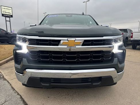 Used 2025 Chevrolet Silverado 1500 LT image 9