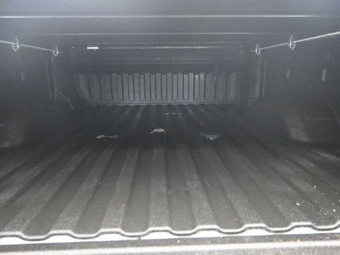 Used 2025 Chevrolet Silverado 2500 Custom w/ Custom Value Package image 9