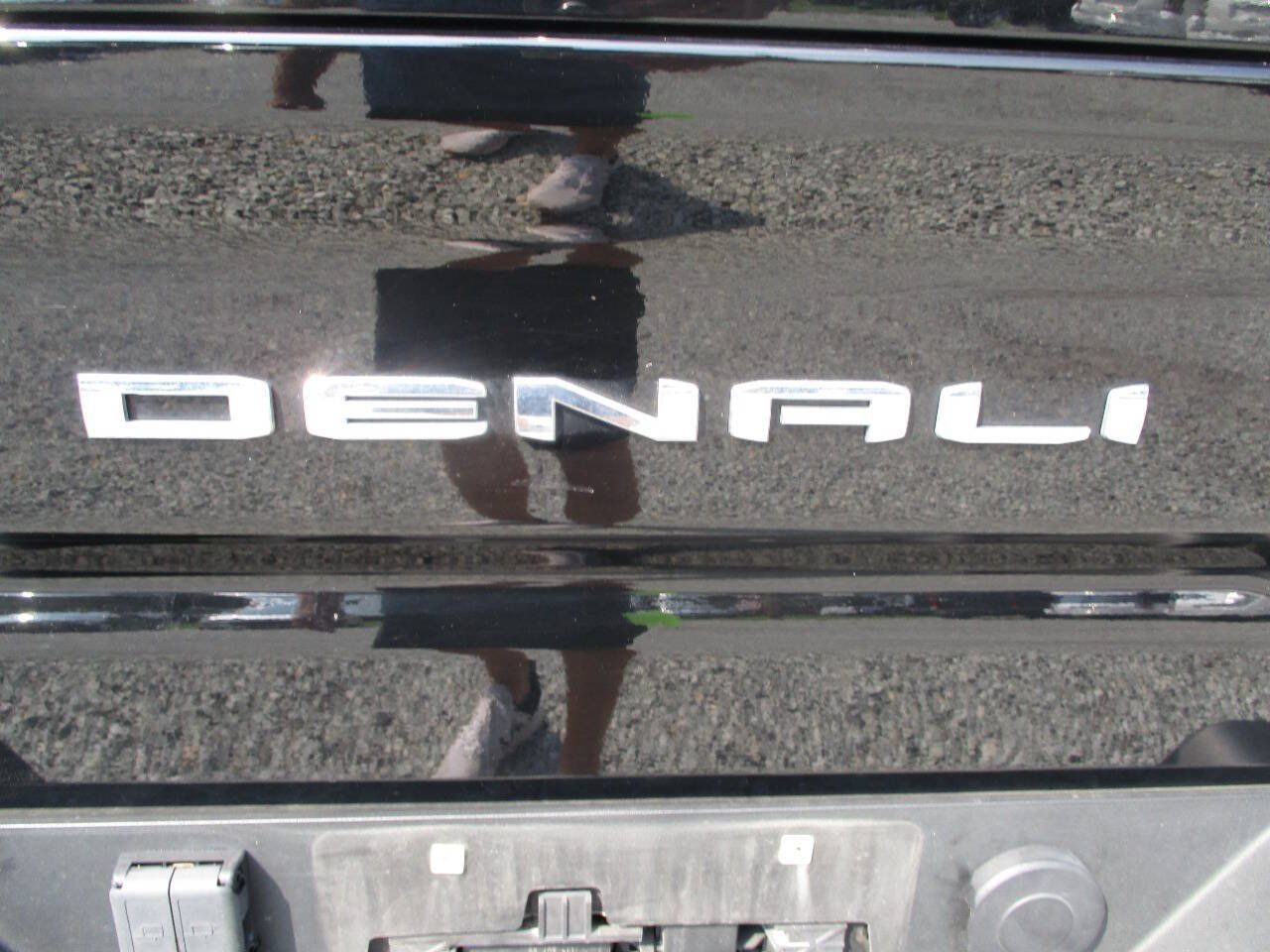 Used 2022 GMC Sierra 3500 Denali w/ Denali Ultimate Package AWD/4WD image 41