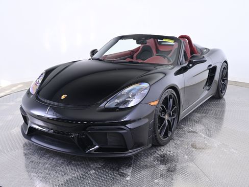 Used 2022 Porsche 718 Boxster Spyder image 1