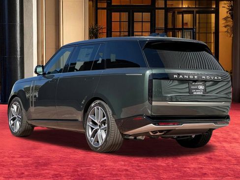 New 2026 Land Rover Range Rover Long Wheelbase SE image 3
