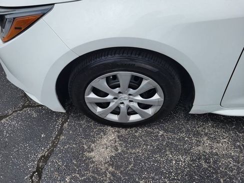 Used 2024 Toyota Corolla LE FWD image 5