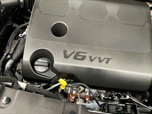 Used 2023 Chevrolet Traverse High Country w/ LPO, Floor Liner Package FWD image 31
