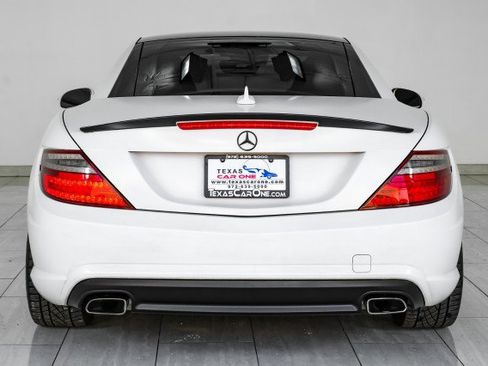 Used 2014 Mercedes-Benz SLK 250 image 11