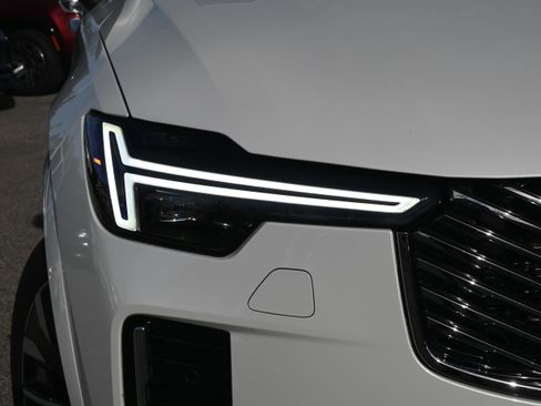 Used 2025 Volvo XC90 B6 Plus image 25