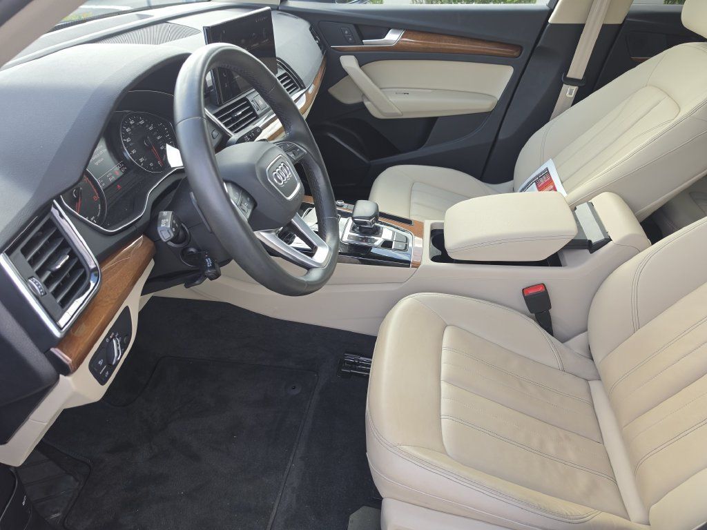 Used 2023 Audi Q5 2.0T Premium w/ Convenience Package AWD/4WD image 18