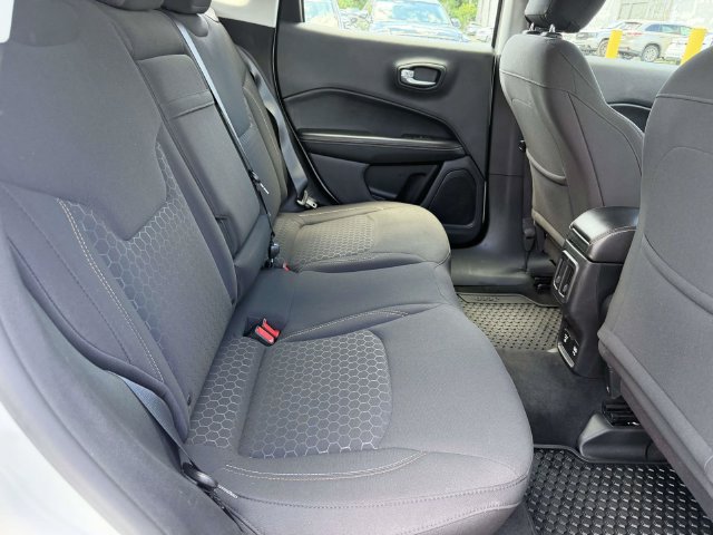 Used 2018 Jeep Compass Sport w/ Tech Group AWD/4WD image 9