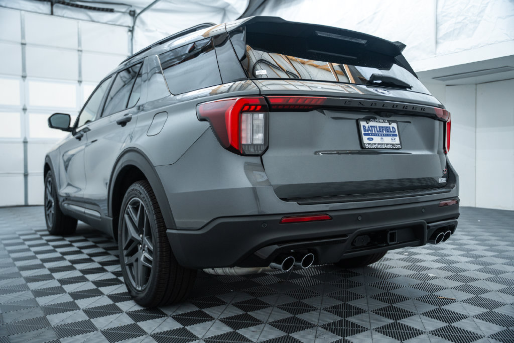 New 2027 Ford Explorer ST AWD/4WD image 7