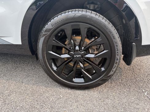 Used 2023 Kia Sorento SX AWD/4WD image 10
