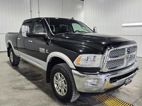 Used 2015 RAM 2500 Laramie AWD/4WD image 4