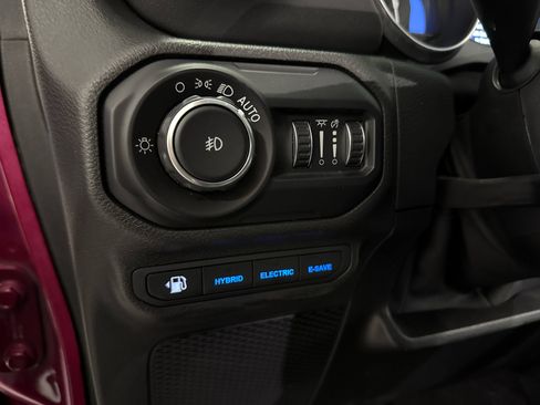 Used 2021 Jeep Wrangler Unlimited Sahara w/ Cold Weather Group image 11