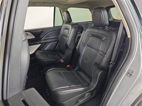 Used 2021 Lincoln Aviator Reserve w/ Equipment Group 202A image 18