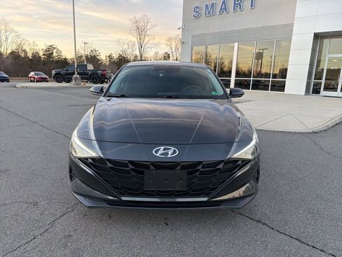 Used 2023 Hyundai Elantra SEL image 8