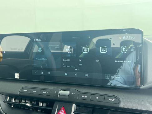 New 2025 Kia K4 LXS image 27